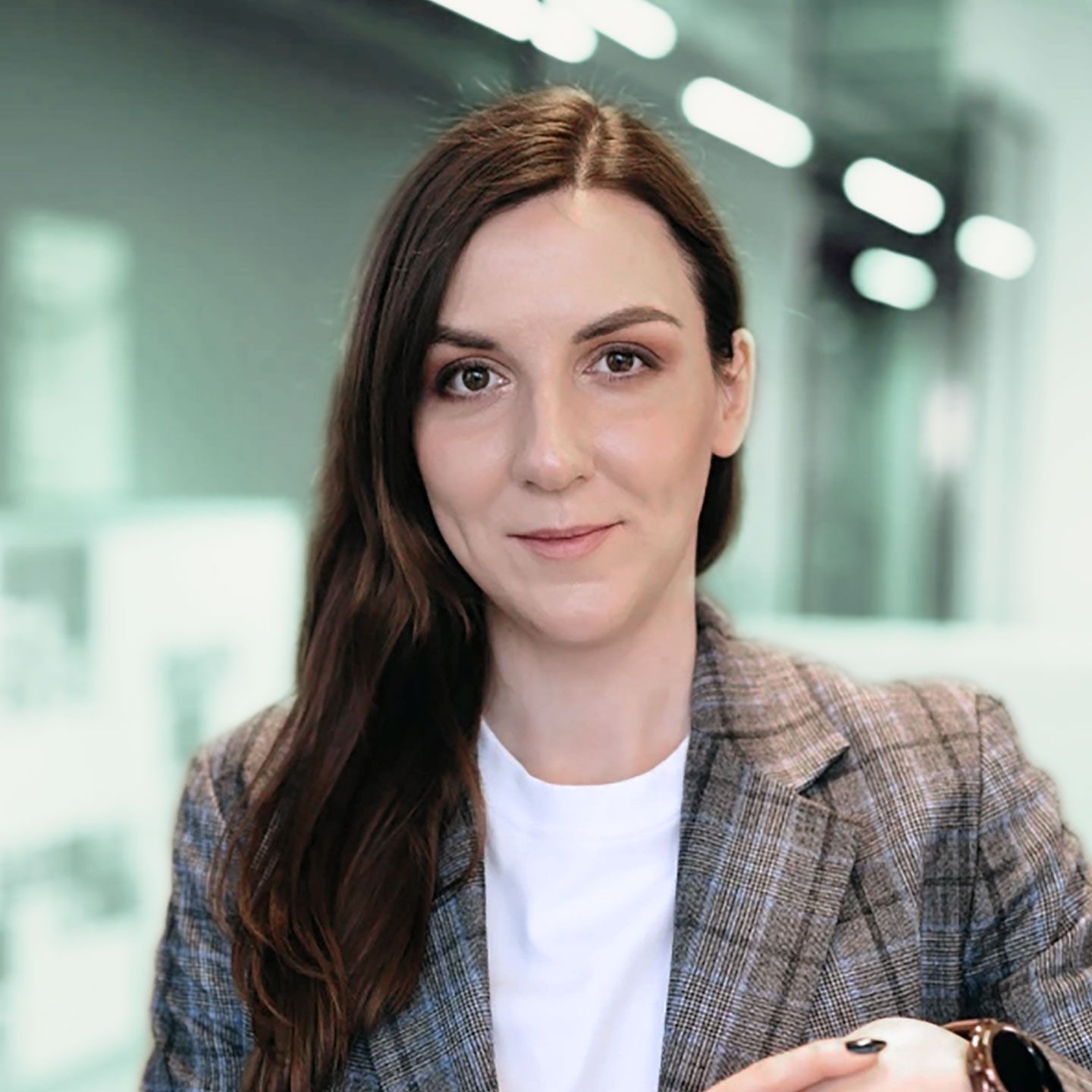 "Poświęcamy czas, aby znaleźć dobre rozwiązanie dla wszystkich zaangażowanych," mówi Irina Berzkalne, Kierownik ds. Inwestycji Zabezpieczonych. Irina Berzkalne, Head of Secured Investments